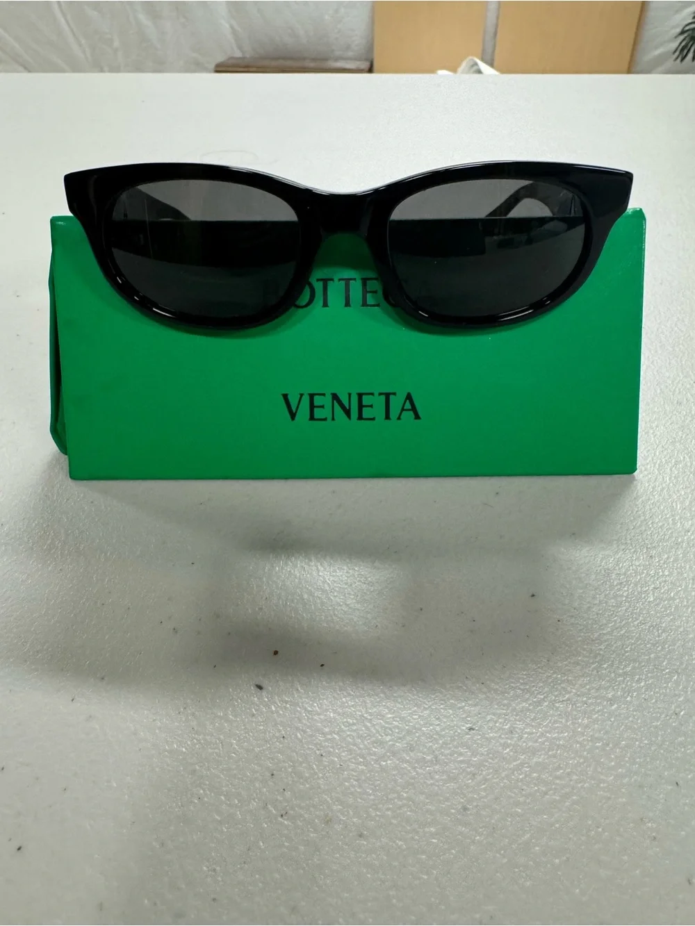 Bottega Veneta Black Cat-Eye Sunglasses